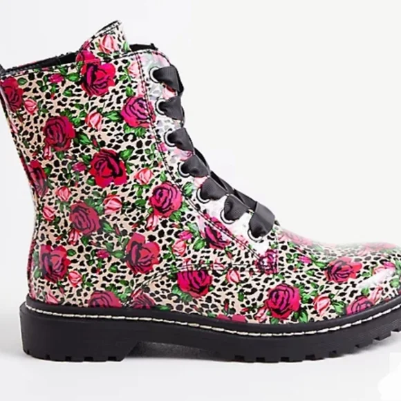 TORRID BETSEY JOHNSON Leopard Rose Combat Boot! - Picture 5 of 9